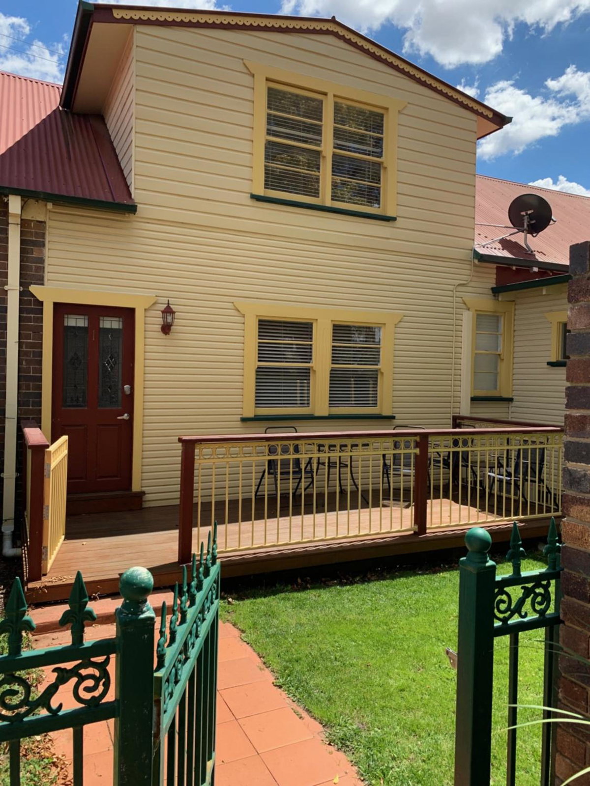 Hotel · City Center - Comfortable 2-Bedroom Apartment, Armidale