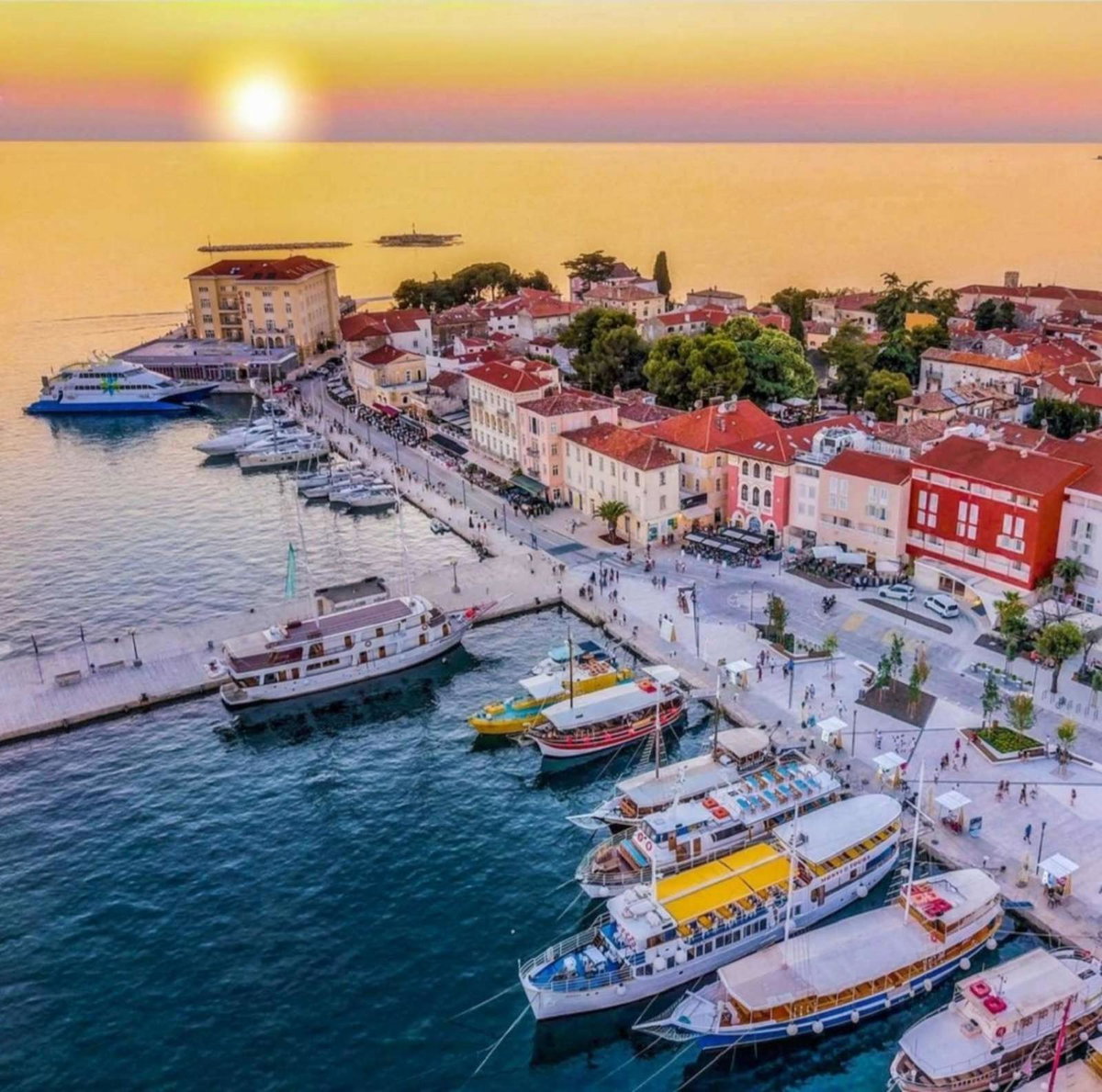 Luxury New !!! Apartment One and Only with terrace & free bikes, Croatia