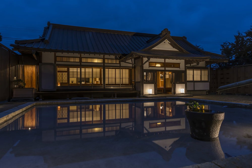 Bettei Himawari, Japan