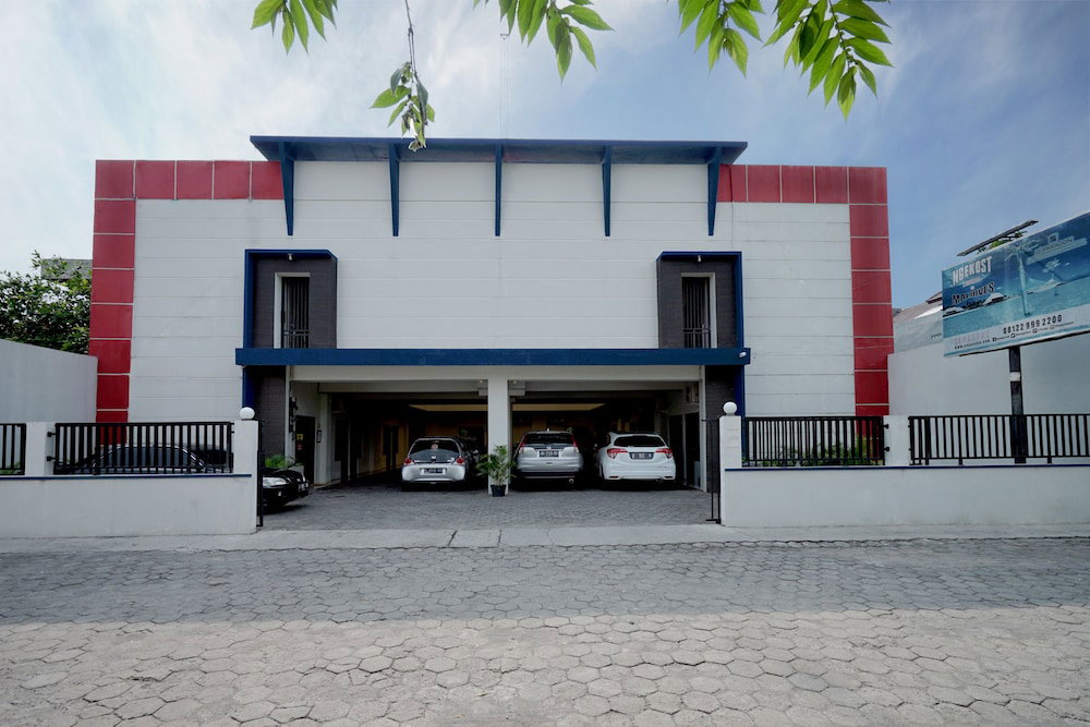 Hotel · D' Paragon Bulusan, Semarang