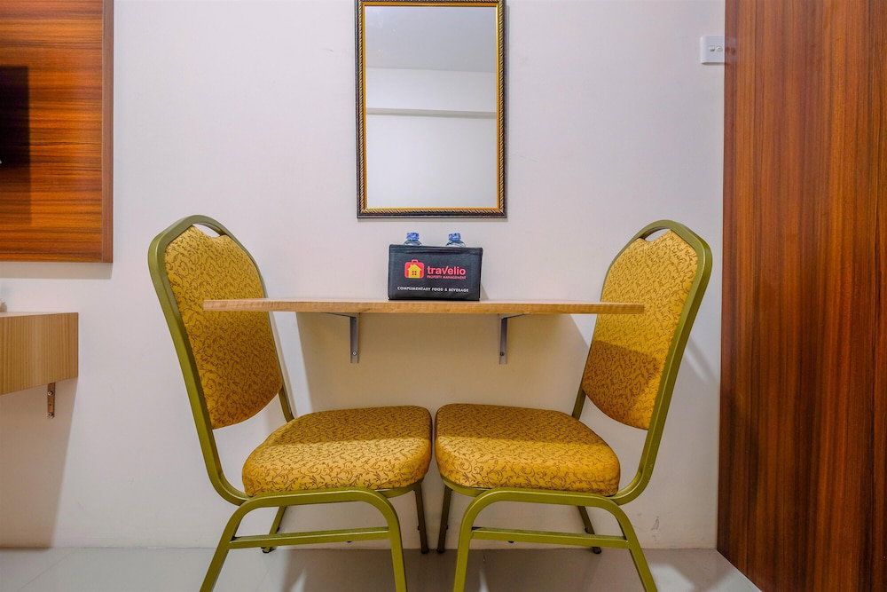 Hotel · Comfy Studio at Bogorienze Apartment near The Jungle Waterpark, Bogor