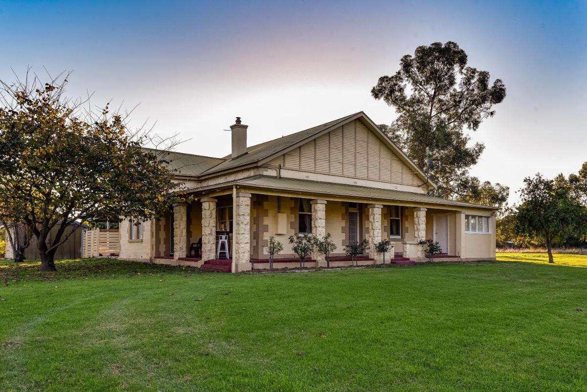 The Jazz B&B, Australia