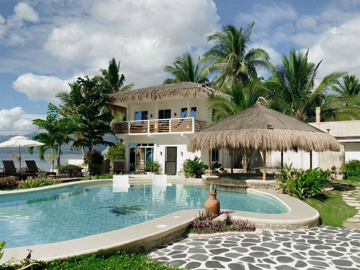 Avila's Horizon Dive Resort Santander, Philippines