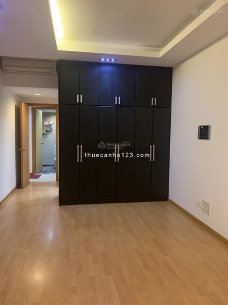 Apartment for rent in Ho Chi Minh City, Vietnam · Saigon Pearl · 2 rooms, 2 baths