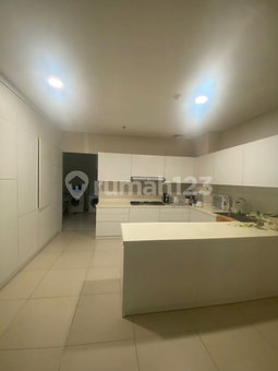 Apartment for rent in Jakarta, Indonesia · Pakubuwono Signatures · 4 rooms, 4 baths