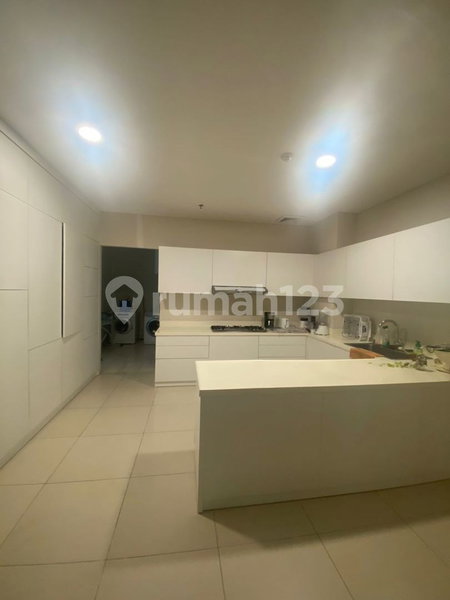 Apartment for rent in Jakarta, Indonesia · Pakubuwono Signatures · 4 rooms, 4 baths