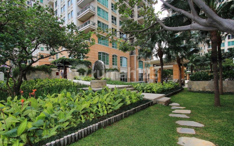 Apartment for rent in Jakarta, Indonesia · Pakubuwono Signatures · 4 rooms, 4 baths