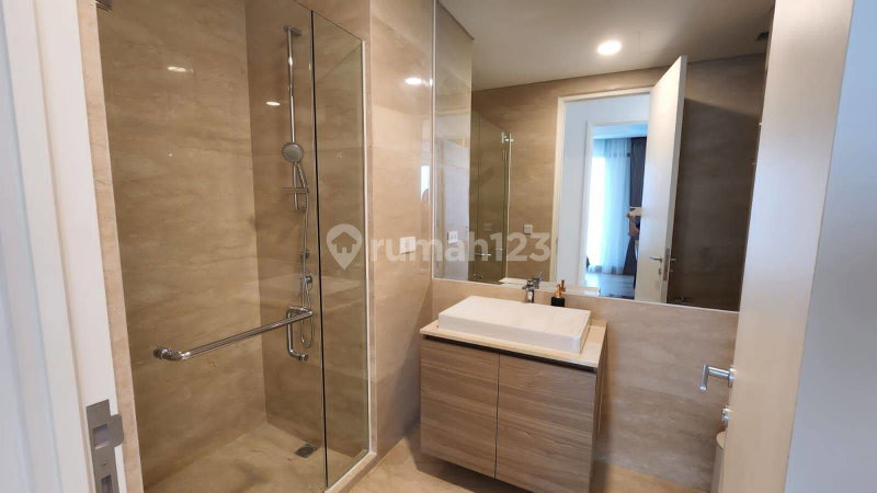Apartment for rent in Jakarta, Indonesia · 57 Promenade · 3 rooms, 3 baths