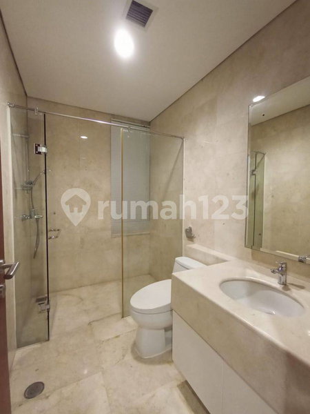 Apartment for rent in Jakarta, Indonesia · Senopati Suites · 3 rooms, 2 baths