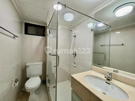 Apartment for rent in Jakarta, Indonesia · Sudirman Tower Condominium · 3 rooms, 2 baths