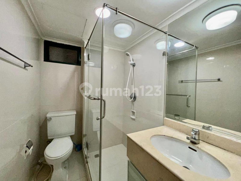 Apartment for rent in Jakarta, Indonesia · Sudirman Tower Condominium · 3 rooms, 2 baths