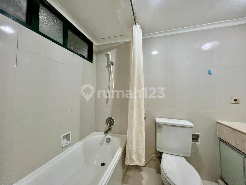 Apartment for rent in Jakarta, Indonesia · Sudirman Tower Condominium · 3 rooms, 2 baths