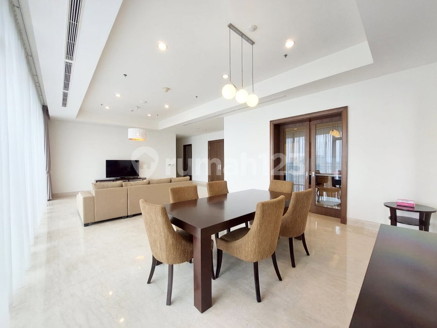 Apartment for rent in Jakarta, Indonesia · Pakubuwono Signature Apartment · 4 rooms, 4 baths