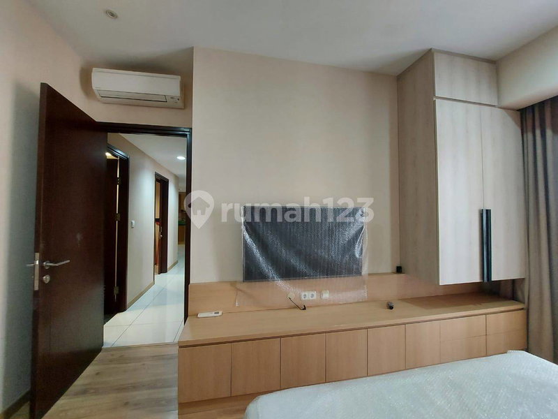 Apartment for rent in Jakarta, Indonesia · Mtown · 3 rooms, 2 baths