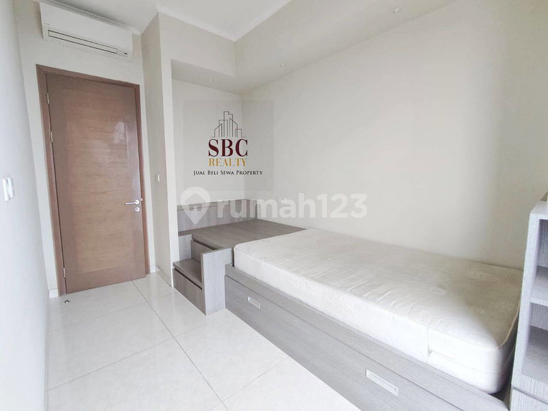 Apartment for rent in Surabaya, Indonesia · Taman Anggrek Residence Apartment · 3 rooms, 2 baths