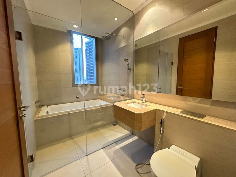 Apartment for rent in Ciputat, Indonesia · Taman Anggrek Residence Apartment · 3 rooms, 3 baths