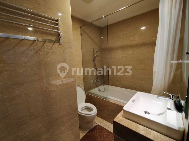 Apartment for rent in Jakarta, Indonesia · Menteng Park Apartment · 2 rooms, 2 baths