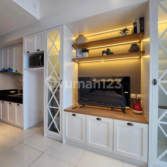 Apartment for rent in Jakarta, Indonesia · Roseville Soho and Suites · 1 room, 1 bath