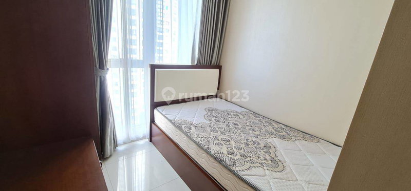 Apartment for rent in Jakarta, Indonesia · Taman Anggrek Residence Apartment · 3 rooms, 2 baths