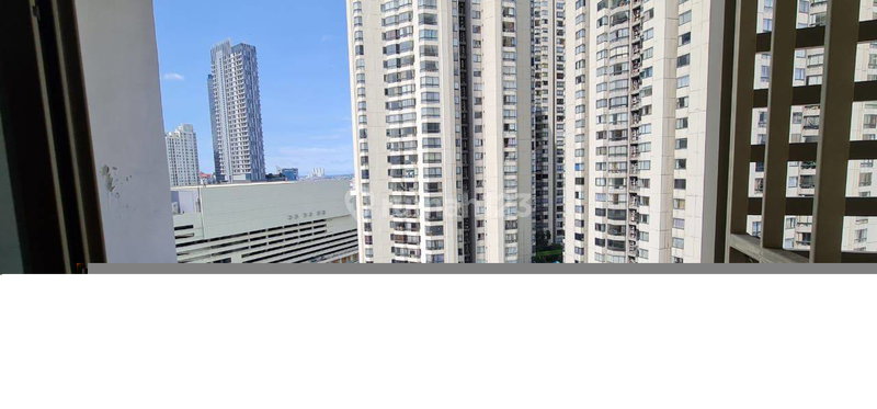 Apartment for rent in Jakarta, Indonesia · Taman Anggrek Residence Apartment · 3 rooms, 2 baths
