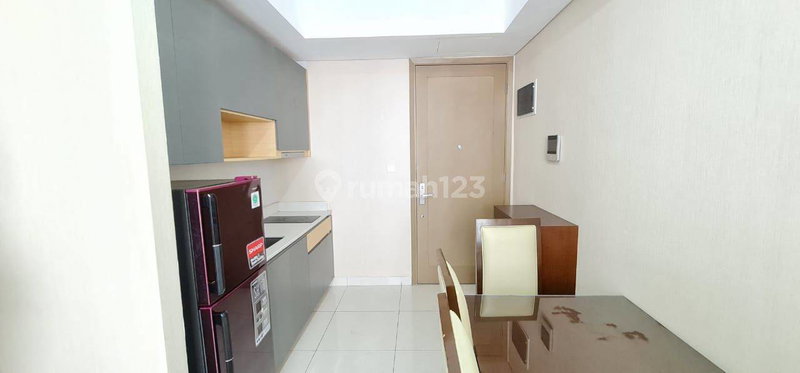 Apartment for rent in Jakarta, Indonesia · Taman Anggrek Residence Apartment · 3 rooms, 2 baths