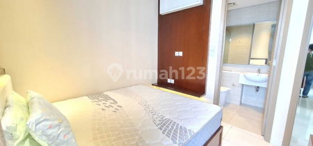 Apartment for rent in Jakarta, Indonesia · Taman Anggrek Residence Apartment · 3 rooms, 2 baths