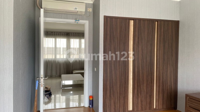 House for rent in Tangerang, Indonesia · Sukasari · 3 rooms, 3 baths