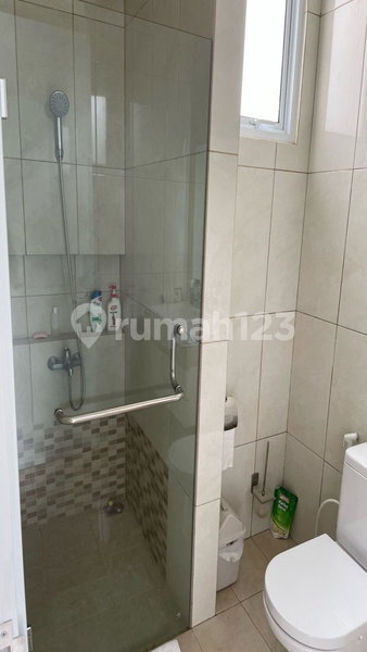 House for rent in Tangerang, Indonesia · Sukasari · 3 rooms, 3 baths