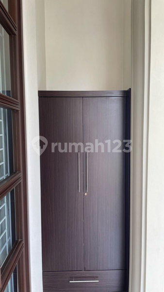House for rent in Tangerang, Indonesia · Sukasari · 3 rooms, 3 baths