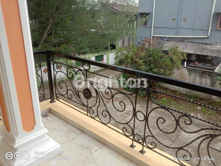 House for rent in Surabaya, Indonesia · 3 rooms, 2 baths