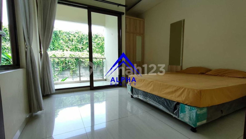 House for rent in Surabaya, Indonesia · 4 rooms, 3 baths