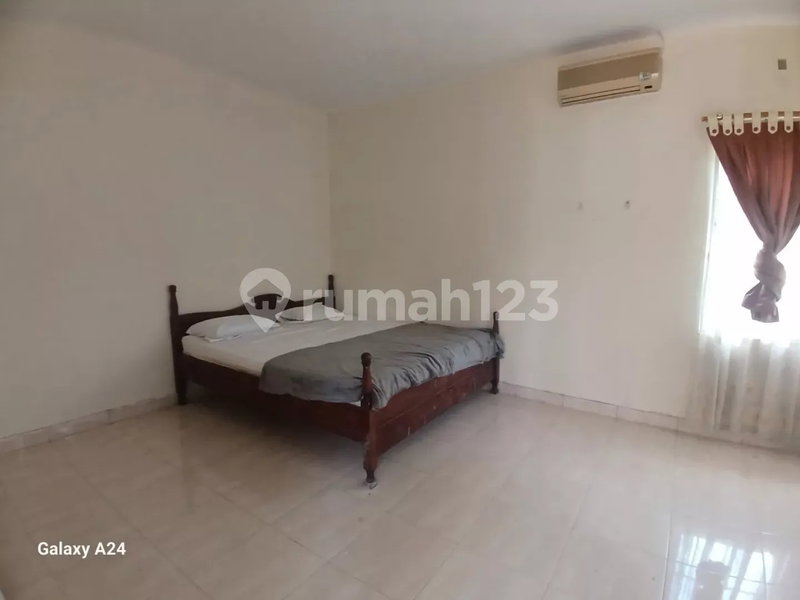 House for rent in Semarang, Indonesia · 4 rooms, 3 baths