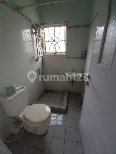 House for rent in Semarang, Indonesia · 4 rooms, 3 baths