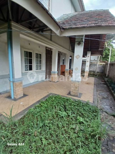 House for rent in Semarang, Indonesia · 4 rooms, 3 baths