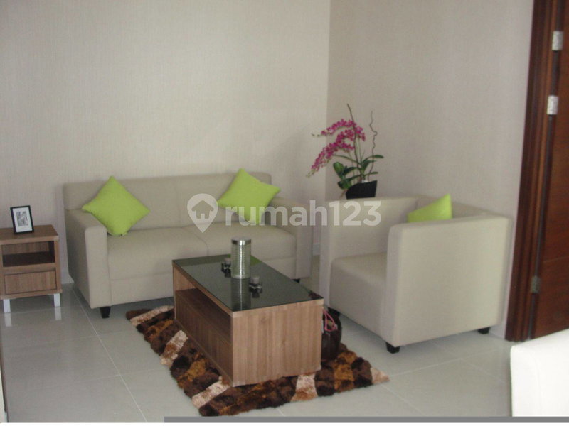 Apartment for rent in South Jakarta, Indonesia · Denpasar Residences · 3 rooms, 2 baths