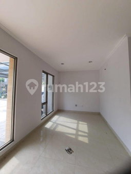 House for rent in North Jakarta, Indonesia · Penjaringan · 3 rooms, 3 baths