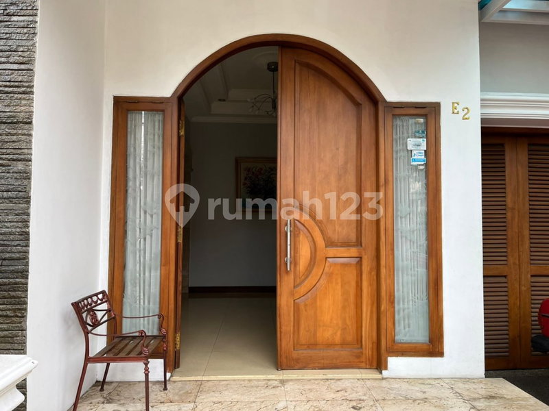 House for rent in Bandung, Indonesia · 5 rooms, 4 baths