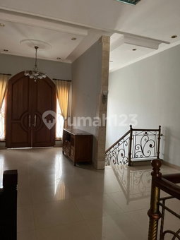 House for rent in Bandung, Indonesia · 5 rooms, 4 baths