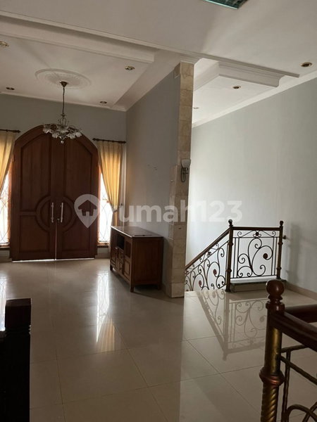 House for rent in Bandung, Indonesia · 5 rooms, 4 baths