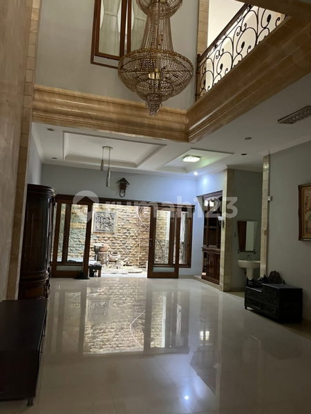 House for rent in Bandung, Indonesia · 5 rooms, 4 baths