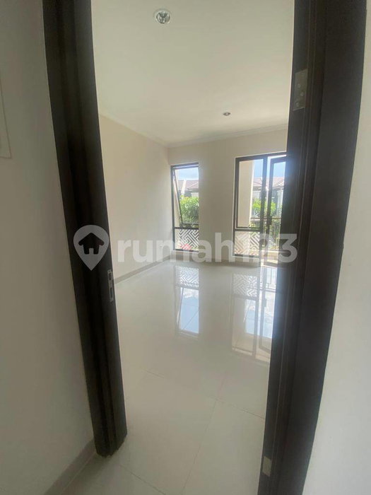 House for rent in Tangerang, Indonesia · Sukasari · 2 rooms, 3 baths