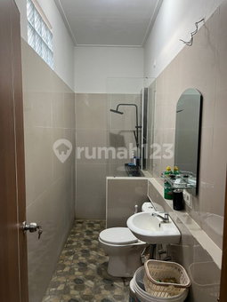 House for rent in Tangerang, Indonesia · Sukasari · 2 rooms, 3 baths