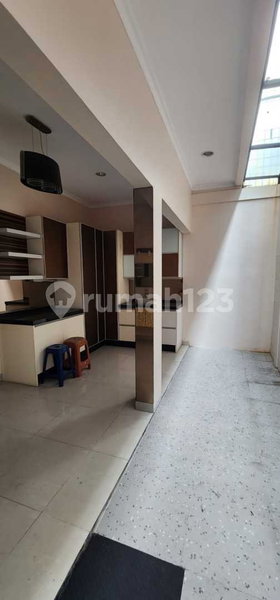 House for rent in Bandung, Indonesia · 4 rooms, 3 baths