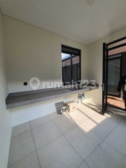 House for rent in Tangerang, Indonesia · Gading Serpong · 4 rooms, 3 baths