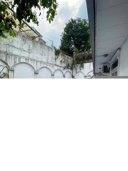 House for rent in South Jakarta, Indonesia · Kebayoran Lama · 5 rooms, 3 baths