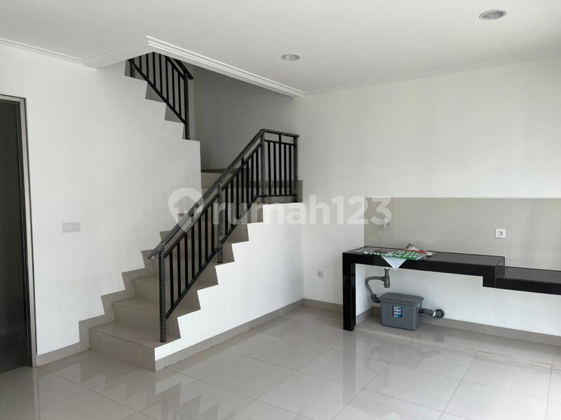 House for rent in North Jakarta, Indonesia · Penjaringan · 3 rooms, 3 baths
