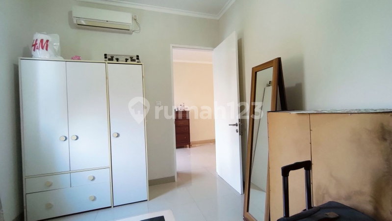 House for rent in Tangerang, Indonesia · Riding · 3 rooms, 3 baths