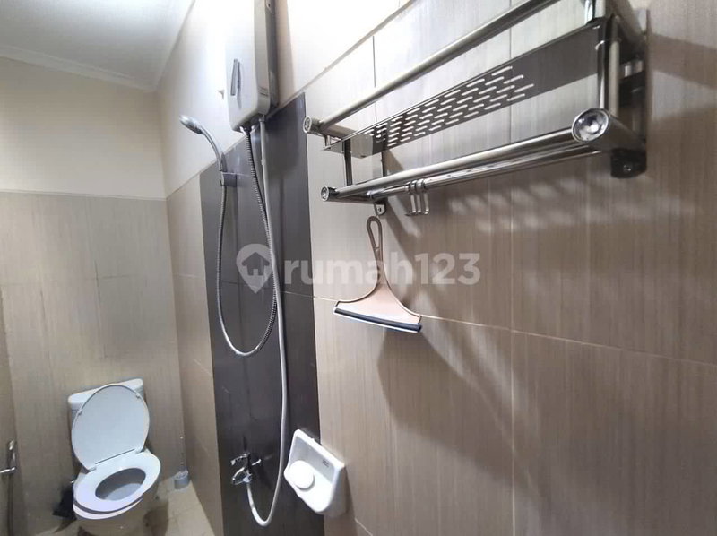 House for rent in Tangerang, Indonesia · Riding · 5 rooms, 2 baths
