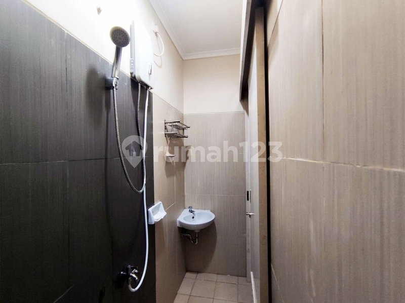 House for rent in Tangerang, Indonesia · Riding · 5 rooms, 2 baths