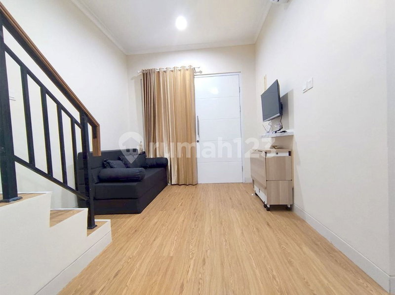 House for rent in Tangerang, Indonesia · Riding · 5 rooms, 2 baths